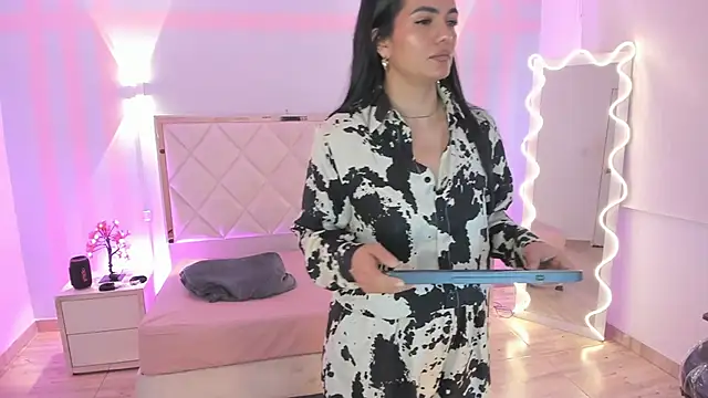 Rosalind tay online show from April 27, 11:30 am
