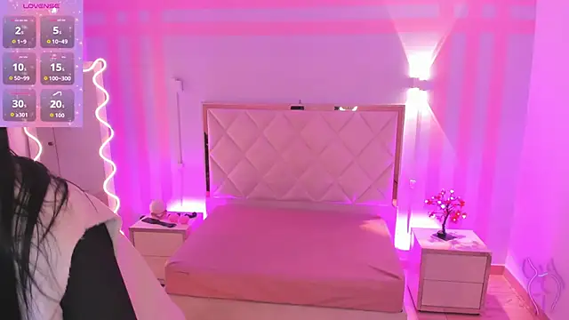 Rosalind tay online show from April 15, 11:05 am