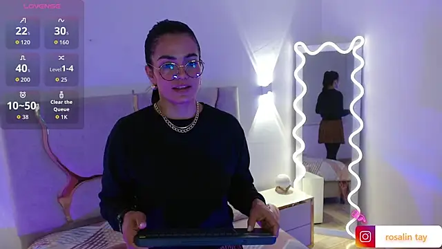 Rosalind tay online show from December 5, 11:09 am