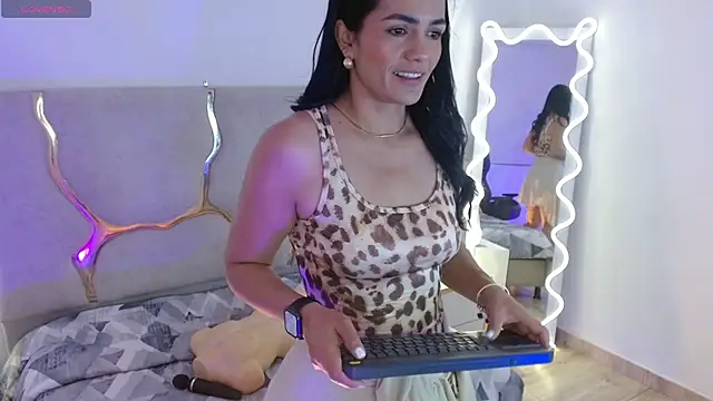 Rosalind tay online show from November 1, 5:18 pm