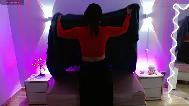 Rosalind tay online show from March 4, 11:18 am