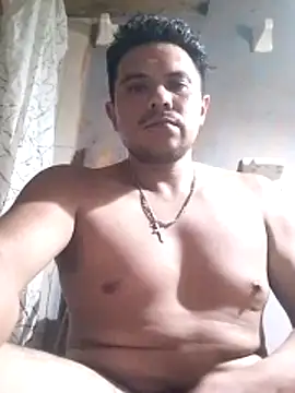 Snapshot of Luk909090 chatting on May 15, 10:35 am Luk909090 online show from May 15, 10:35 am