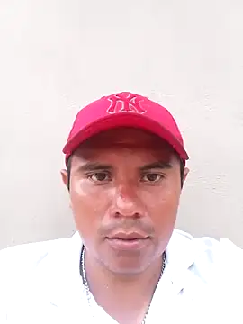 Snapshot of Luk909090 chatting on June 16, 12:54 am Luk909090 online show from June 16, 12:54 am