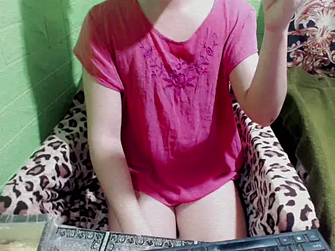 Snapshot of trans_janica chatting on October 26, 2:45 am trans janica online show from October 26, 2:45 am