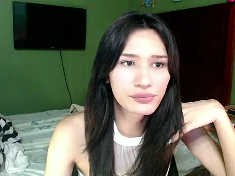 Snapshot of SerenaCortesi chatting on October 26, 6:41 pm SerenaCortesi online show from October 26, 6:41 pm