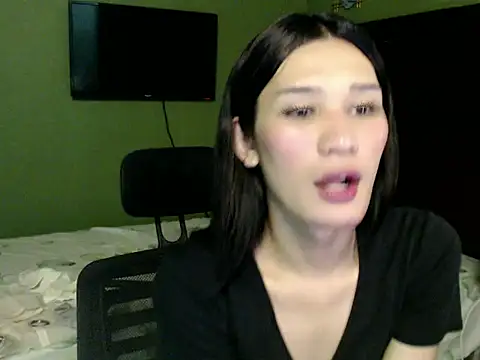 Snapshot of SerenaCortesi chatting on October 27, 9:05 pm SerenaCortesi online show from October 27, 9:05 pm