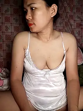 Snapshot of Ladygirl_x chatting on September 24, 5:30 pm Ladygirl x online show from September 24, 5:30 pm