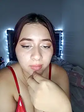 Chloe Sky love online show from March 8, 2:04 am