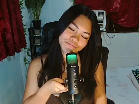 naughtyhothailey online show from June 7, 9:47 am
