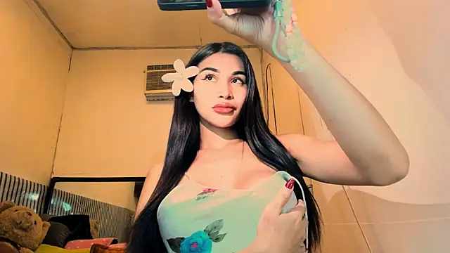 Snapshot of Ms_Monica chatting on April 22, 7:37 am Ms Monica online show from April 22, 7:37 am