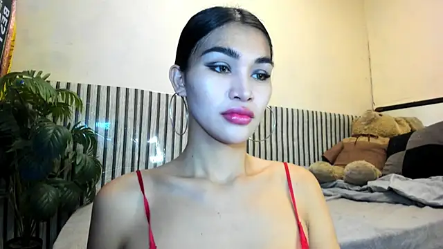 Snapshot of Ms_Monica chatting on May 8, 8:29 am Ms Monica online show from May 8, 8:29 am