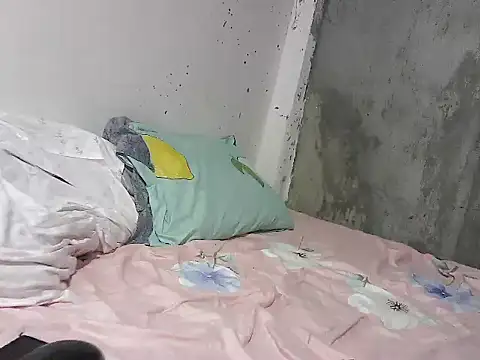 Snapshot of xxwild_pussyxx chatting on February 24, 1:23 pm xxwild pussyxx online show from February 24, 1:23 pm