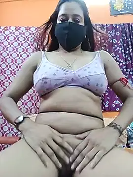Snapshot of Hotpuja25 chatting on July 13, 5:18 am Hotpuja25 online show from July 13, 5:18 am