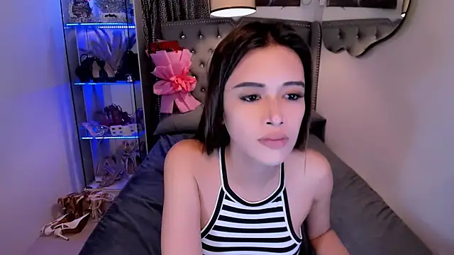 Snapshot of Lars_empress chatting on November 21, 8:57 am Lars empress online show from November 21, 8:57 am