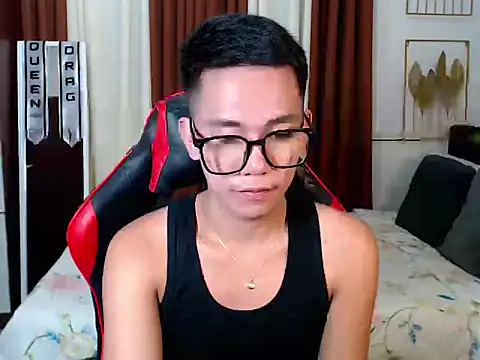 Snapshot of drinkmycumx chatting on February 10, 3:00 pm drinkmycumx online show from February 10, 3:00 pm