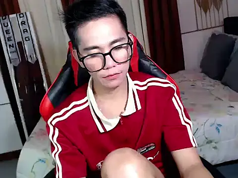 Snapshot of drinkmycumx chatting on February 4, 3:18 pm drinkmycumx online show from February 4, 3:18 pm