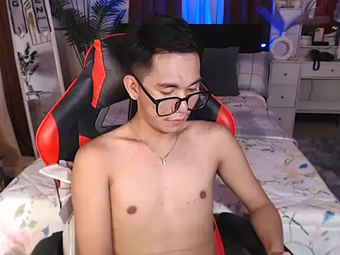 Snapshot of drinkmycumx chatting on December 19, 1:24 pm drinkmycumx online show from December 19, 1:24 pm