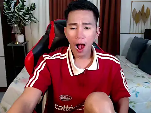 Snapshot of drinkmycumx chatting on February 11, 5:35 pm drinkmycumx online show from February 11, 5:35 pm