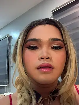 Snapshot of VictoriaL0ve chatting on November 7, 2:43 pm VictoriaL0ve online show from November 7, 2:43 pm