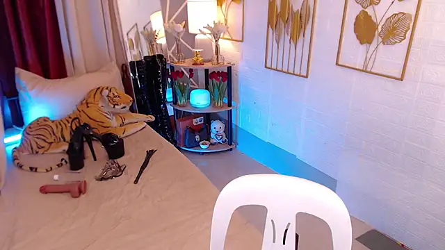 Snapshot of HorseCockIvy chatting on October 14, 6:47 am HorseCockIvy online show from October 14, 6:47 am