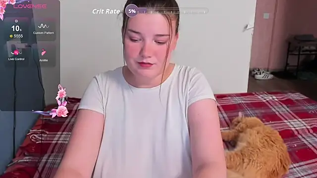 Snapshot of LinaElasm chatting on September 20, 7:13 am LinaElasm online show from September 20, 7:13 am