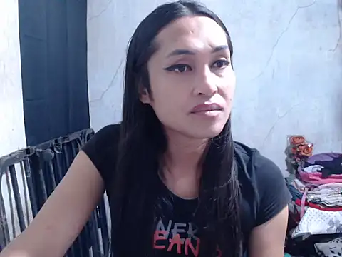 Snapshot of Wiynwyn_Delamerced1989 chatting on July 16, 1:41 pm Wiynwyn Delamerced1989 online show from July 16, 1:41 pm