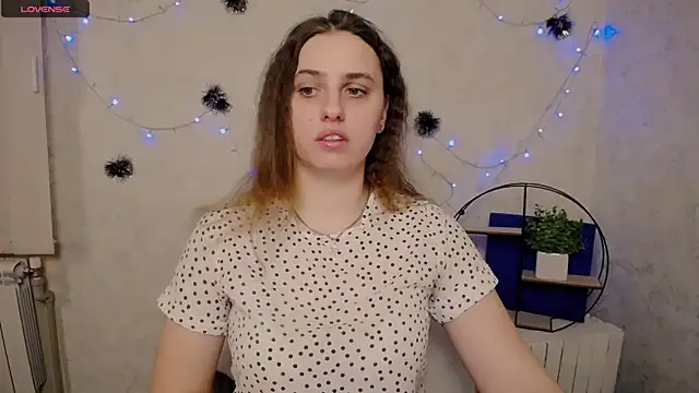 AmandaDimond  online show from February 25, 1:00 pm