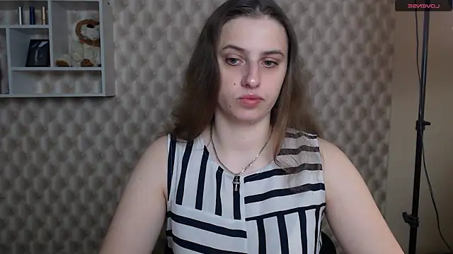 AmandaDimond  online show from April 22, 9:38 am