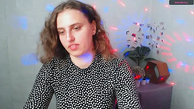 AmandaDimond  online show from June 10, 1:12 pm