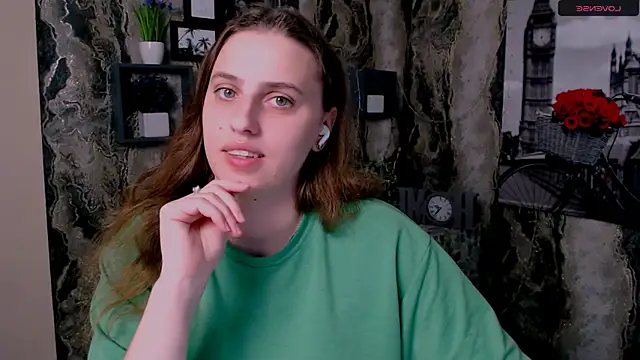 AmandaDimond  online show from April 23, 9:16 am