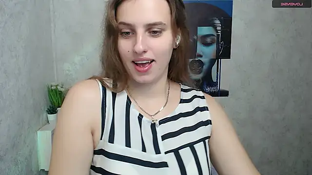 AmandaDimond  online show from November 2, 11:59 am