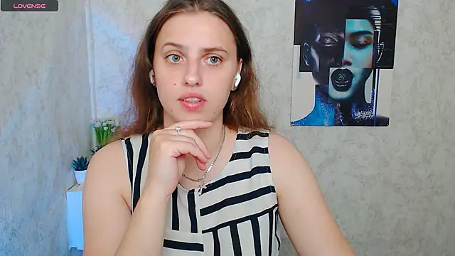 AmandaDimond  online show from May 24, 12:05 pm