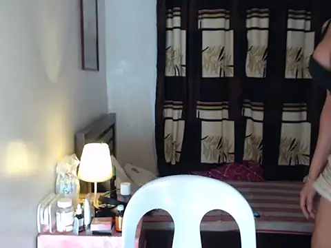 hottielicious slut69 online show from December 16, 12:53 pm