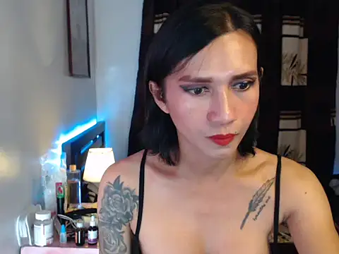 hottielicious slut69 online show from December 2, 1:02 pm