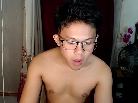 Snapshot of twink_asianbunny chatting on December 1, 4:19 pm twink asianbunny online show from December 1, 4:19 pm