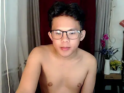 Snapshot of twink_asianbunny chatting on November 27, 5:02 pm twink asianbunny online show from November 27, 5:02 pm