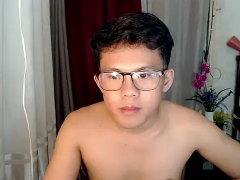 Snapshot of twink_asianbunny chatting on November 28, 5:02 pm twink asianbunny online show from November 28, 5:02 pm