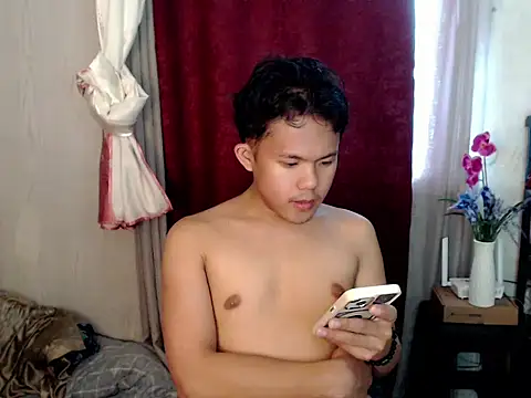 Snapshot of twink_asianbunny chatting on December 18, 6:18 am twink asianbunny online show from December 18, 6:18 am