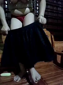 SexyQueen99 online show from April 21, 10:27 pm