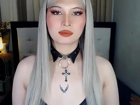 Snapshot of NaomiSmall chatting on September 12, 8:58 am NaomiSmall online show from September 12, 8:58 am