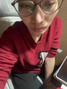 Snapshot of Mina048 chatting on February 13, 4:07 pm Mina048 online show from February 13, 4:07 pm