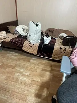 Snapshot of Mina048 chatting on February 20, 7:10 am Mina048 online show from February 20, 7:10 am