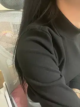 Snapshot of Mina048 chatting on February 3, 5:38 am Mina048 online show from February 3, 5:38 am