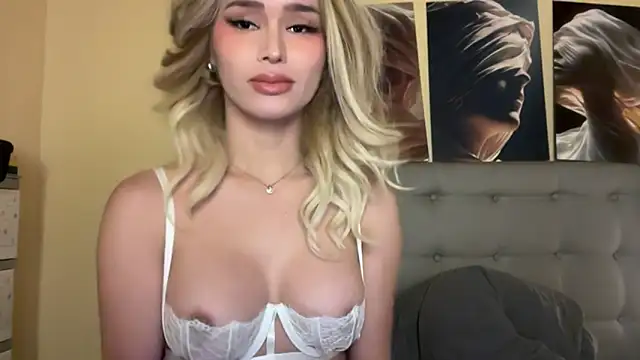 surprisecockmia online show from May 5, 2:36 am