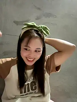 Snapshot of MychuSweet chatting on November 15, 1:26 pm MychuSweet online show from November 15, 1:26 pm