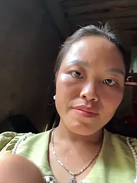 Snapshot of MychuSweet chatting on October 4, 6:04 am MychuSweet online show from October 4, 6:04 am