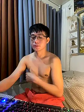 Snapshot of xshyboyx chatting on November 22, 2:38 pm xshyboyx online show from November 22, 2:38 pm