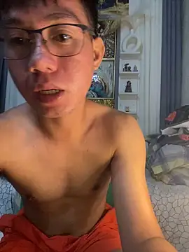 Snapshot of xshyboyx chatting on September 24, 4:13 pm xshyboyx online show from September 24, 4:13 pm