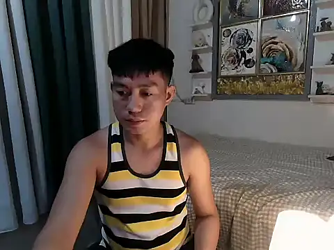 Snapshot of xshyboyx chatting on May 30, 3:24 am xshyboyx online show from May 30, 3:24 am