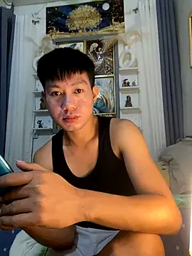 Snapshot of xshyboyx chatting on October 7, 2:07 pm xshyboyx online show from October 7, 2:07 pm